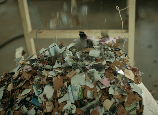 Rất nhiều ảnh cưới cũ được hủy mỗi ngày. Ảnh: Shine. Rất nhiều ảnh cưới cũ được hủy mỗi ngày. Ảnh: Shine.