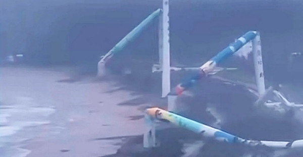 Một số turbine gió bị bão Yagi phá hỏng tại Hải Nam (Trung Quốc). Ảnh: Guangdong News. Một số turbine gió bị bão Yagi phá hỏng tại Hải Nam (Trung Quốc). Ảnh: Guangdong News.