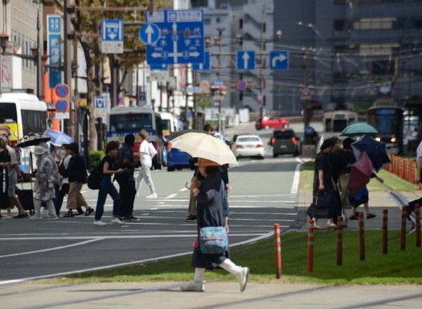 Nhiều thành phố ở Nhật Bản có những đợt nóng khác thường vào tháng 9 và 10/2024. Ảnh: Jiji. Nhiều thành phố ở Nhật Bản có những đợt nóng khác thường vào tháng 9 và 10/2024. Ảnh: Jiji.