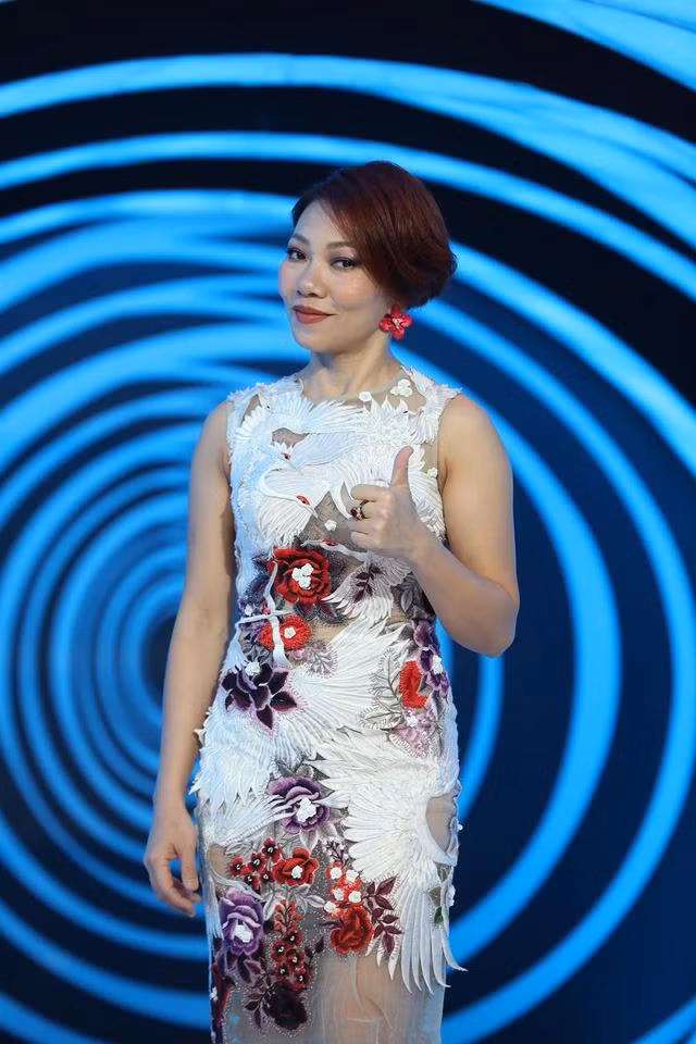 Nhiều khán giả cho rằng Phượng hoàng lửa không ai khác chính là diva Hà Trần