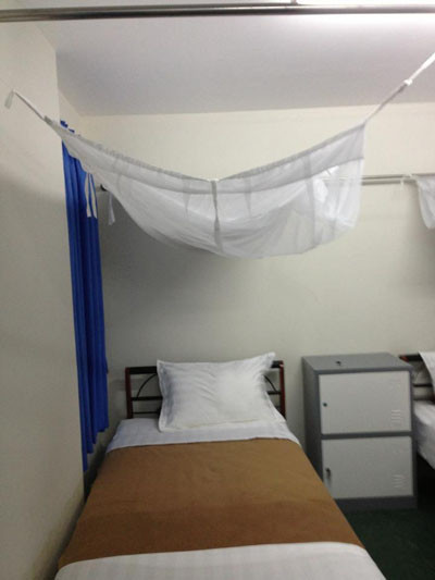 Mõi giường có một chiếc màn để chống muỗi. Ảnh: FB. Mõi giường có một chiếc màn để chống muỗi. Ảnh: FB