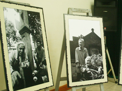 Trưng bày ảnh chụp Hoàng Cầm của nhiếp ảnh gia Nguyễn Đình Toán