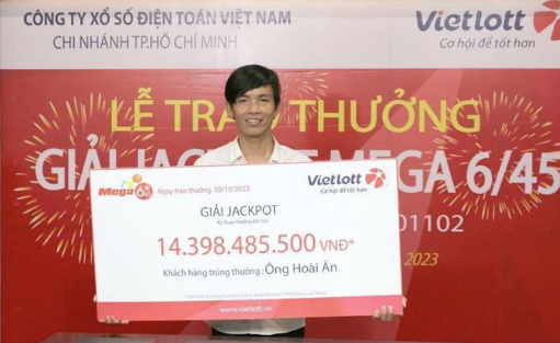 Ông Nguyễn Hoài Ân nhận giải thưởng Jackpot vào ngày 3/10.