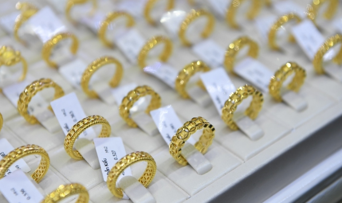 Vàng trang sức thủ công mỹ nghệ được xem là loại hàng hóa thông thường.