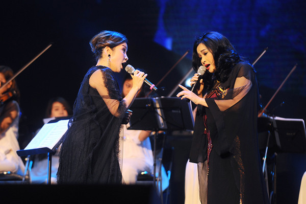 BOND và Phạm Thu Hà thăng hoa với âm nhạc cổ điển ảnh 11