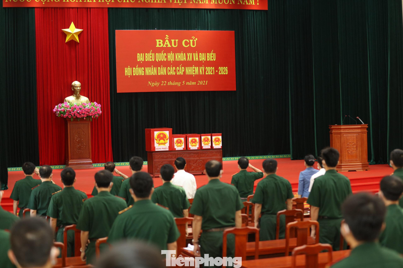 Nghi thức chào cờ trước khi khai mạc