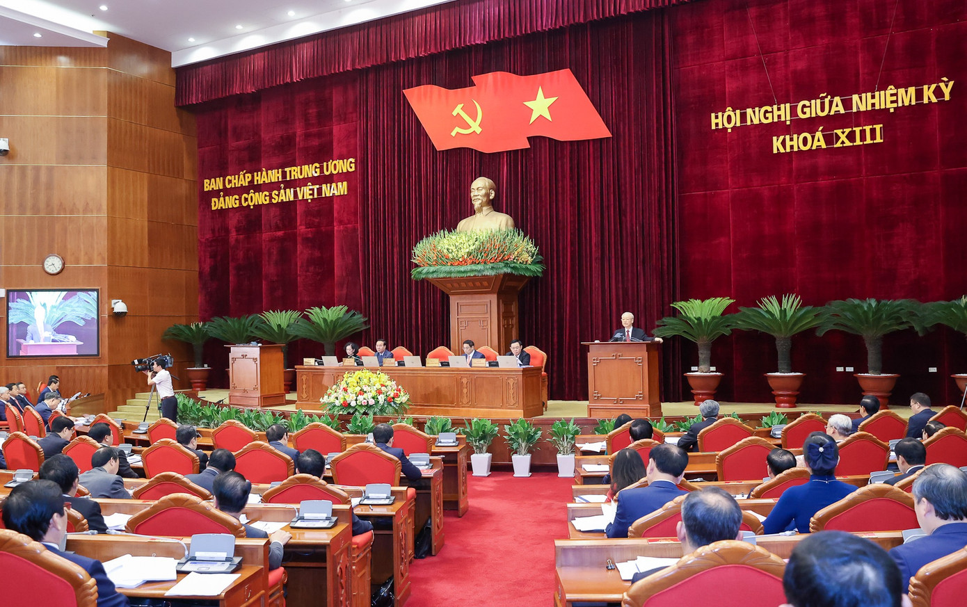 Hội nghị Trung ương giữa nhiệm kỳ sẽ xem xét, quyết định nhiều vấn đề có ý nghĩa rất quan trọng. Ảnh Nhật Minh Hội nghị Trung ương giữa nhiệm kỳ sẽ xem xét, quyết định nhiều vấn đề có ý nghĩa rất quan trọng. Ảnh Nhật Minh