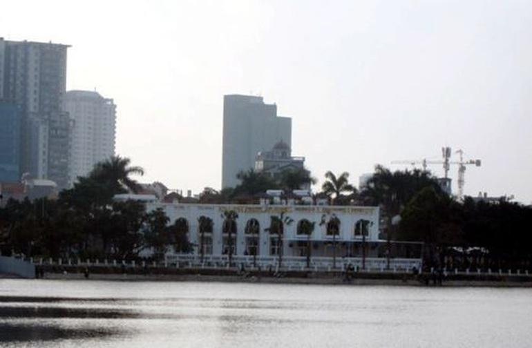 Dự án cải tạo, nâng cấp khu vui chơi giải trí bán đảo hồ Đống Đa ồn ào suốt thời gian dài. Dự án cải tạo, nâng cấp khu vui chơi giải trí bán đảo hồ Đống Đa ồn ào suốt thời gian dài.