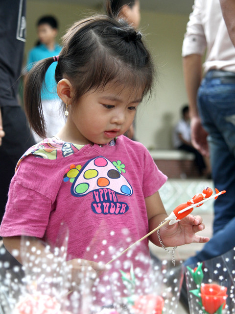 Vẻ đẹp ngộ nghĩnh luôn hút bé