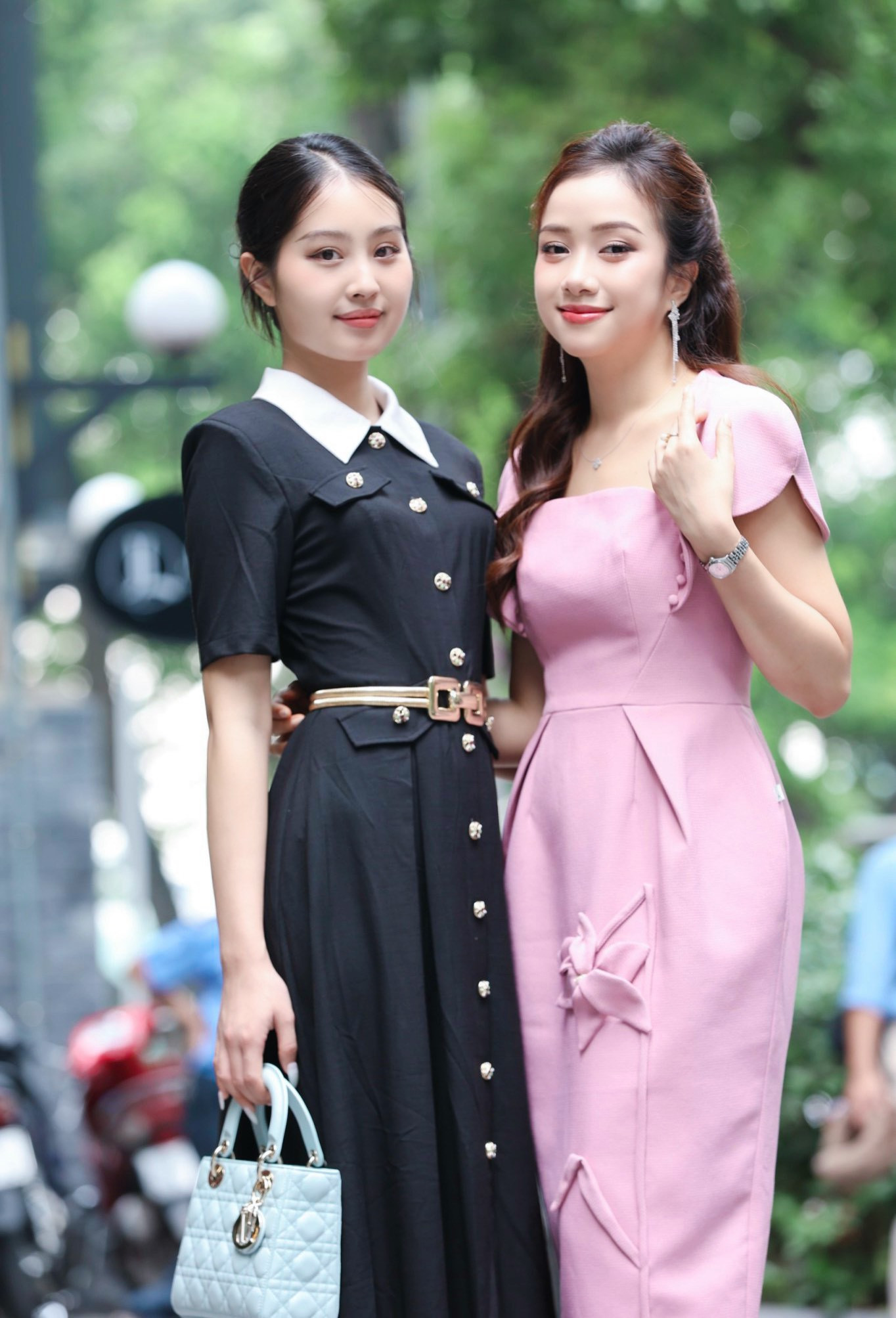 Giáng My, Ngọc Mai thân thiết sau khi cùng tham dự cuộc thi Hoa hậu Việt Nam 2022.