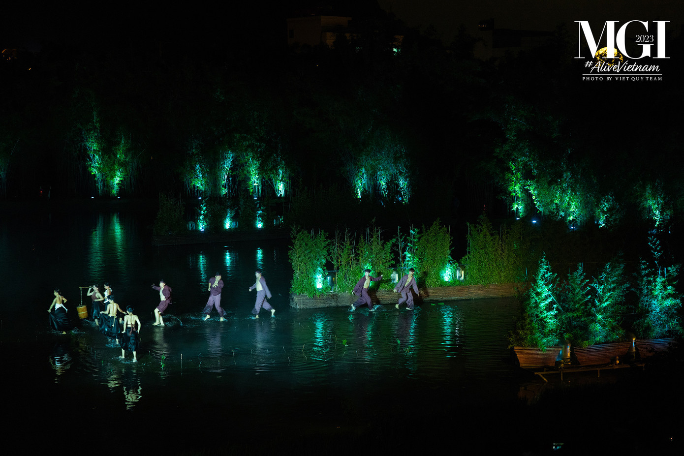 Sau đêm diễn, ông Nawat - chủ tịch cuộc thi Miss Grand International đã dành nhiều lời khen ngợi cho vở kịch Tinh hoa Bắc bộ. "Nếu có dịp đến Hà Nội, du khách hãy đến đây và thưởng thức một lần trong đời. Một lần nữa phải khen show diễn rất tuyệt vời” - Chủ tịch Miss Grand International nói.