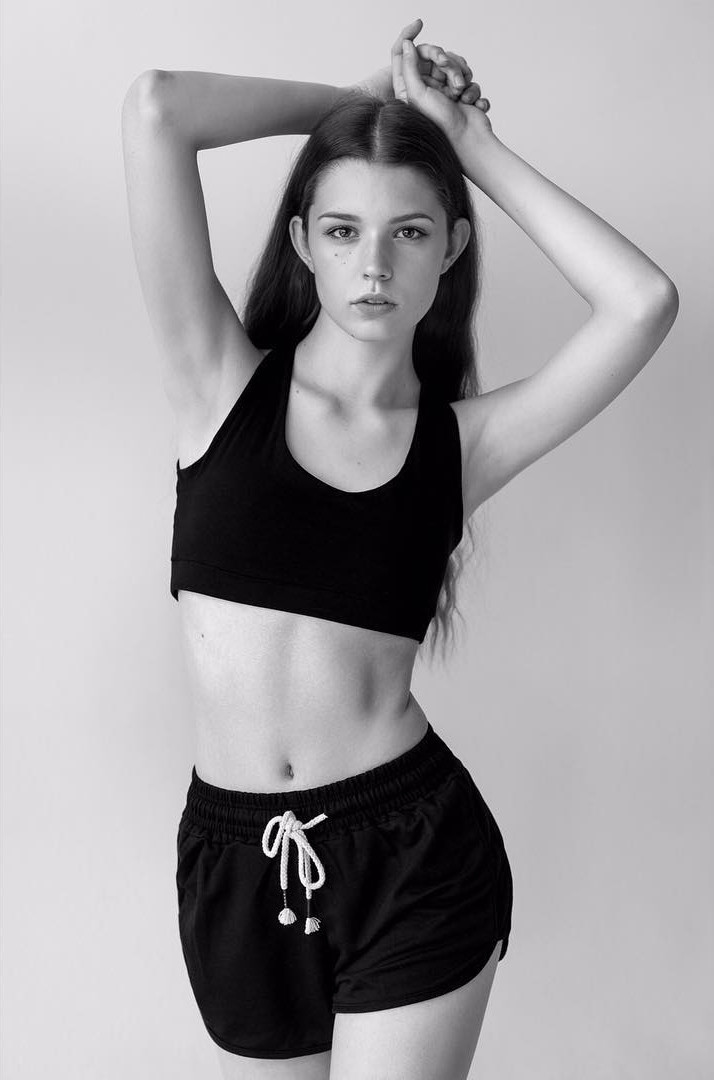 Hoa hậu Nga 2022 là người đẹp Anna Linnikova. Cô năm nay 23 tuổi, là sinh viên năm thứ ba ngành Quan hệ công chúng của Đại học Kinh tế và Công nghệ Quản lý St.Petersburg (Nga). Năm 2022, Anna Linnikova đại diện nước Nga tham dự Hoa hậu Hoàn vũ 2022 tổ chức ở Mỹ. Tuy nhiên người đẹp đăng đàn cho biết cô bị tẩy chay ở cuộc thi này.