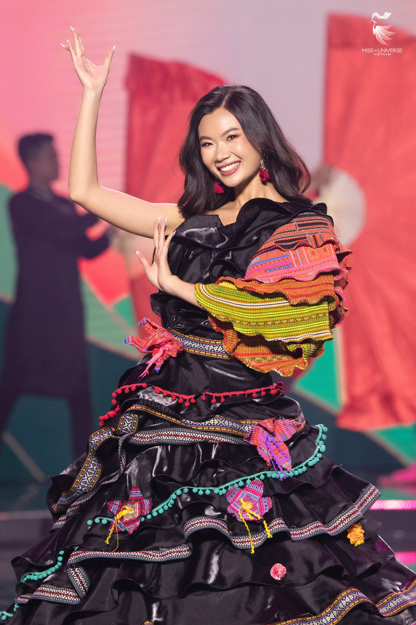 Hồng Đăng từng được nhận học bổng lãnh đạo, giải thưởng Vì những đóng góp cho phát triển bền vững (Student Sustainability Award of Smeal College of Business); giải Chủ tịch xuất sắc nhất của các hội sinh viên (Best President Award of Smeal College of Business).