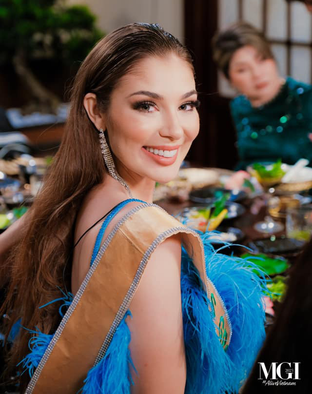 Người đẹp Brazil có khả năng tiếng Anh hạn chế.