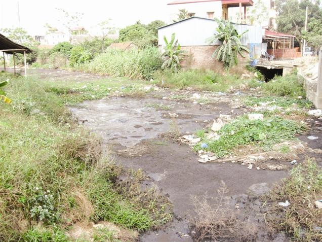 Đoạn kênh T2 chảy qua xã Sơn Đồng - Ảnh: Văn Việt