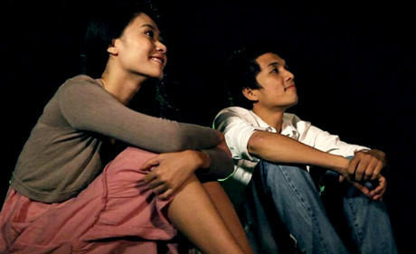 Một cảnh lãng mạn trong “Hà Nội, em yêu anh” do Luk Vân làm đạo diễn. Một cảnh lãng mạn trong “Hà Nội, em yêu anh” do Luk Vân làm đạo diễn