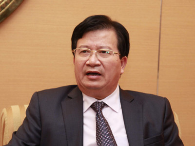 Bộ trưởng Xây dựng Trịnh Đình Dũng. Bộ trưởng Xây dựng Trịnh Đình Dũng.