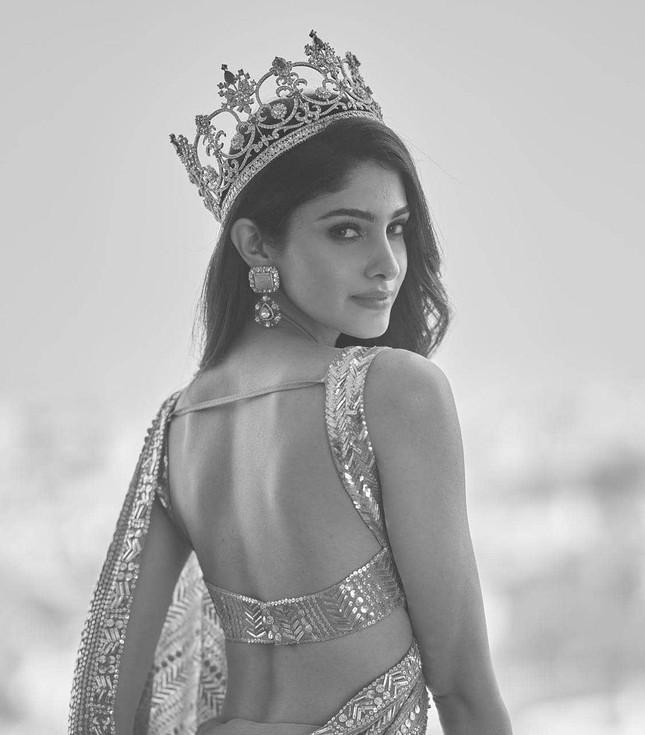 Người đẹp Manasa Varanasi đăng quang ngôi vị cao nhất tại cuộc thi Miss India 2020 diễn ra hồi tháng 2 vừa qua. Cô được dự đoán sẽ là nhan sắc Ấn Độ tiếp theo 'gây bão' tại sân chơi Miss World sau lần đăng quang gần đây nhất của quốc gia này ở Miss World vào năm 2017.