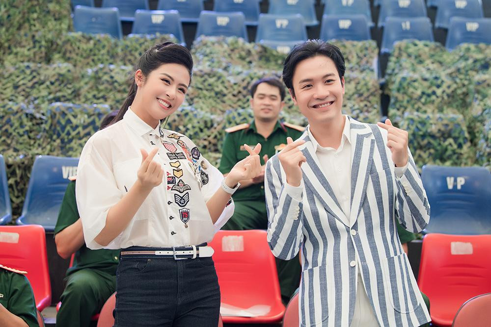 Mới đây, Hoa hậu Ngọc Hân vừa nhận lời cùng ca sĩ Duy Anh làm khách mời cho chương trình ‘Chúng tôi là chiến sĩ’. Mới đây, Hoa hậu Ngọc Hân vừa nhận lời cùng ca sĩ Duy Anh làm khách mời cho chương trình ‘Chúng tôi là chiến sĩ’.