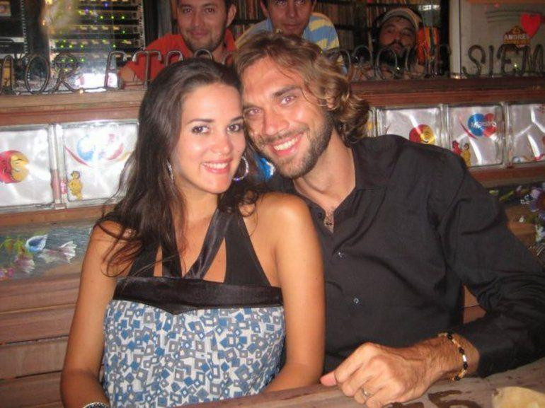 Vào năm 2012, Mónica Spear ly hôn chồng, tuy nhiên cả hai vẫn qua lại thân thiết với nhau để cùng chăm sóc con gái. Mặc dù vậy cặp đôi sau đó được cho là đã nỗ lực để tái hợp. Tuy nhiên, thảm kịch diễn ra vào năm 2014 đã cướp đi sinh mạng của một biểu tượng nhan sắc lừng lẫy của Venezuela.