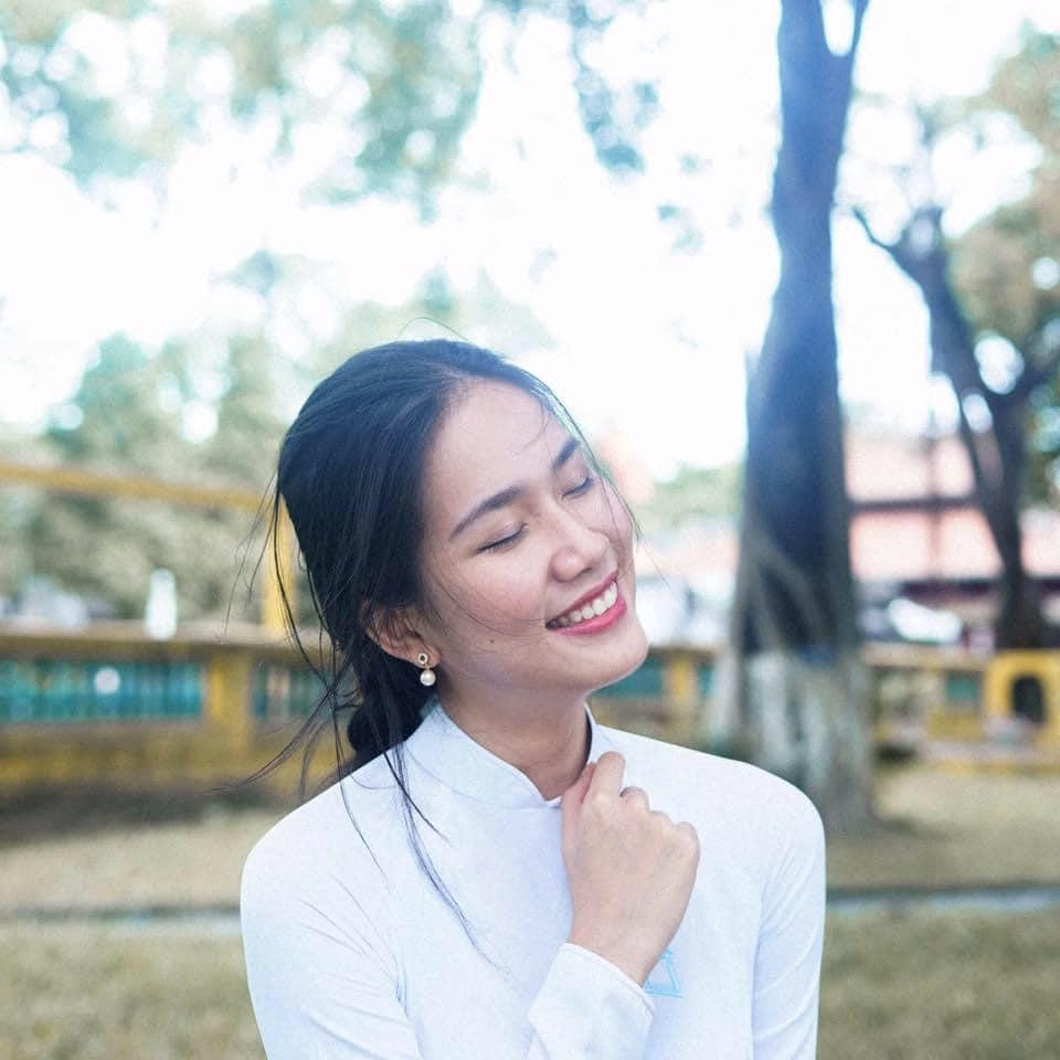 Á hậu Phương Anh gửi lời chúc các sĩ tử thi tốt và còn không quên chia sẻ 7 lời khuyên trước khi vào phòng thi.