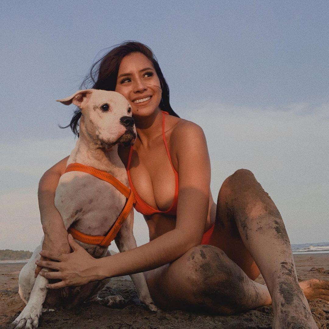 Để có được thân hình săn chắc và quyến rũ, người đẹp đã rất chăm chỉ tập luyện mỗi ngày.