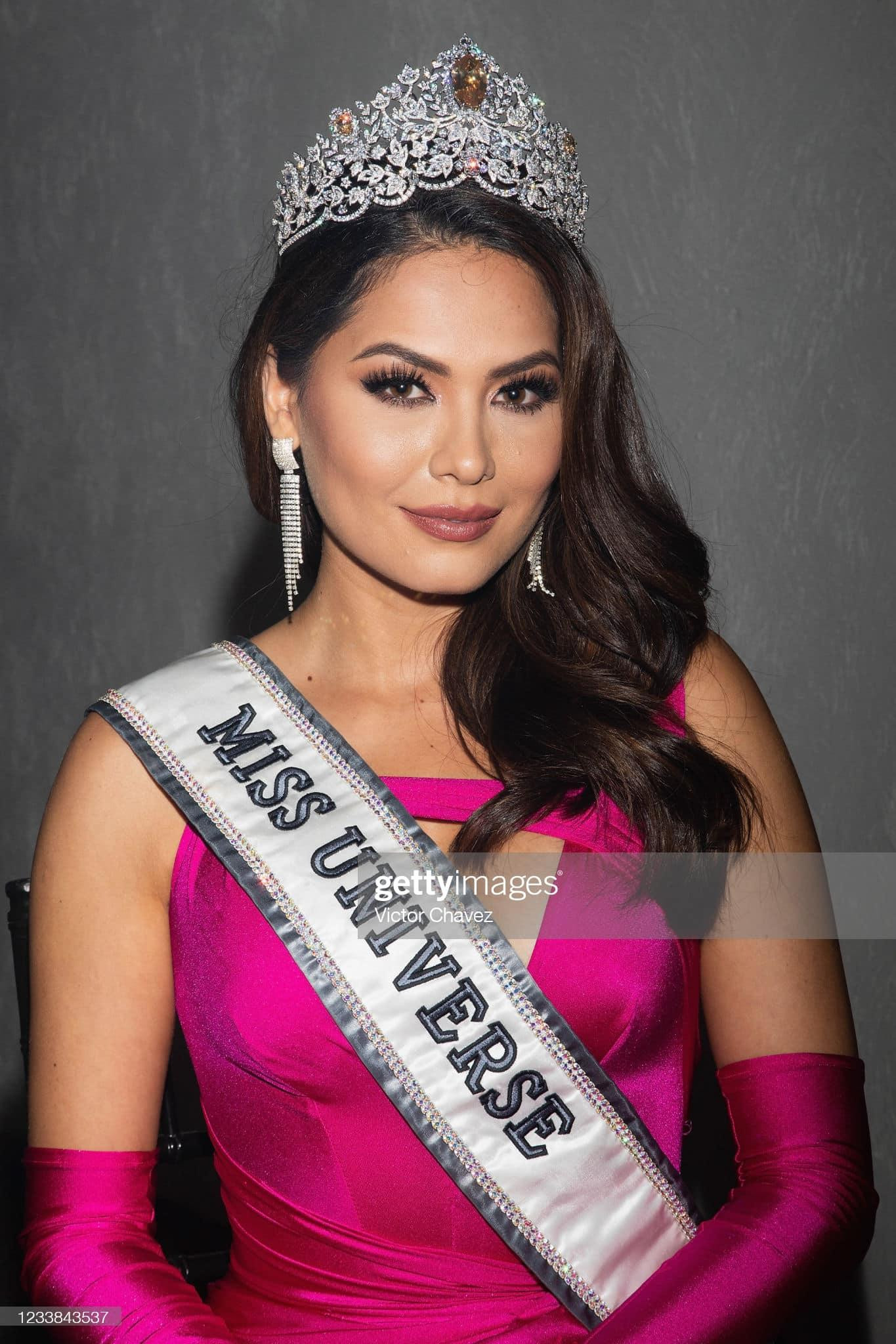 Cô sẽ tiếp tục tham gia các hoạt động ở quê nhà trước khi bước vào lịch trình tiếp theo trong nhiệm kỳ. Andrea Meza là hoa hậu có thời gian đương nhiệm ngắn nhất lịch sử khi cô đăng quang vào tháng 5 vừa qua và sẽ phải trao lại vương miện cho người kế nhiệm vào cuối năm nay.