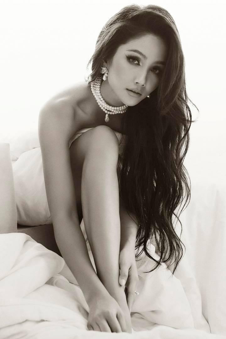 Hoa hậu H'Hen Niê theo đuổi hình ảnh nữ tính và gợi cảm.