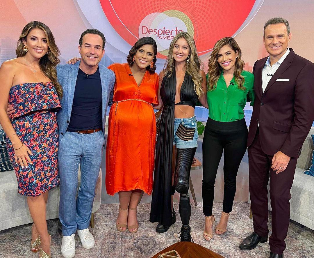 Người đẹp cũng được mời tham dự nhiều chương trình truyền hình để chia sẻ câu chuyện truyền cảm hứng của mình tới khản giả, giúp họ vượt qua những biến cố khó khăn trong cuộc sống.