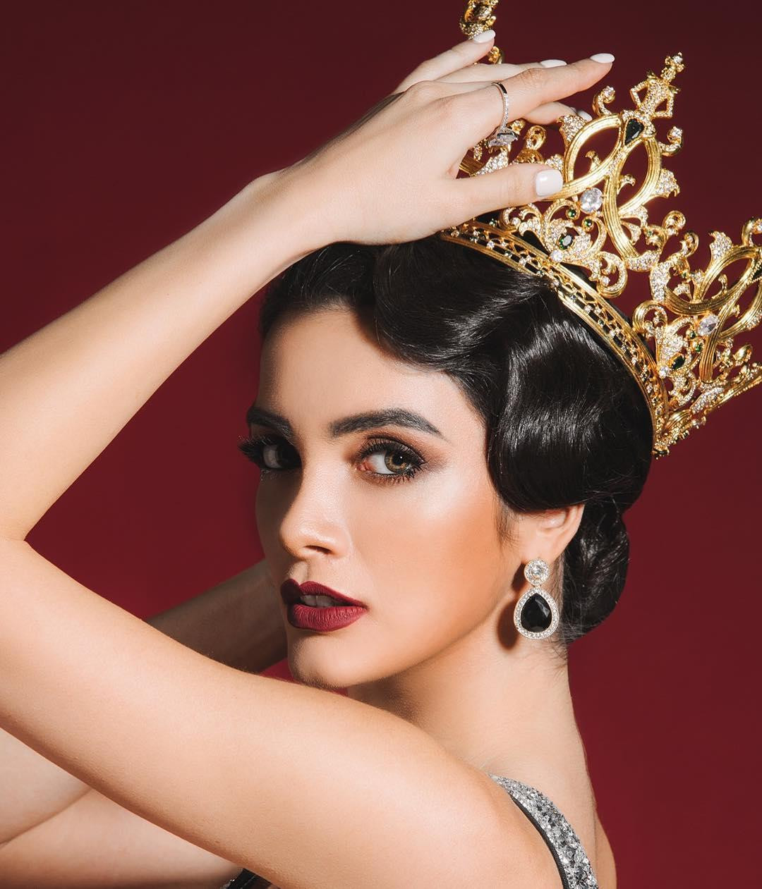 Sau 3 năm đăng quang, mỹ nhân xinh đẹp vẫn nhận được sự yêu mến từ công chúng.