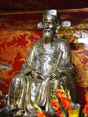 Tượng đồng Nguyễn Trãi. Tượng đồng Nguyễn Trãi