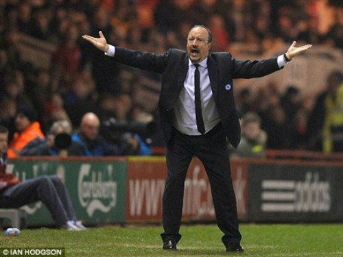 Benitez cô đơn ngay từ khi đến Chelsea, vì thế việc ông ra đi là không thể tránh khỏi