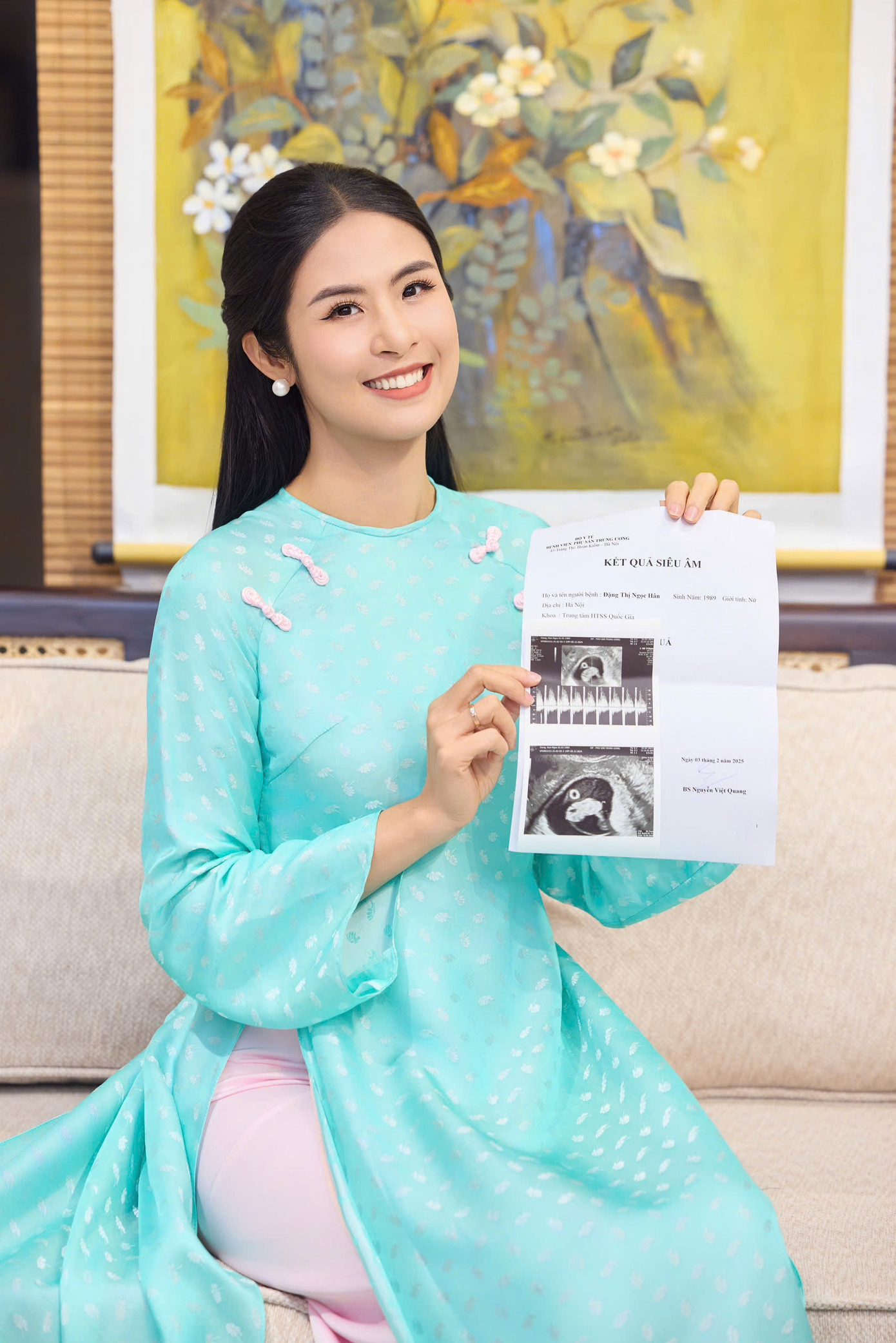 Ngọc Hân mang thai con đầu lòng.