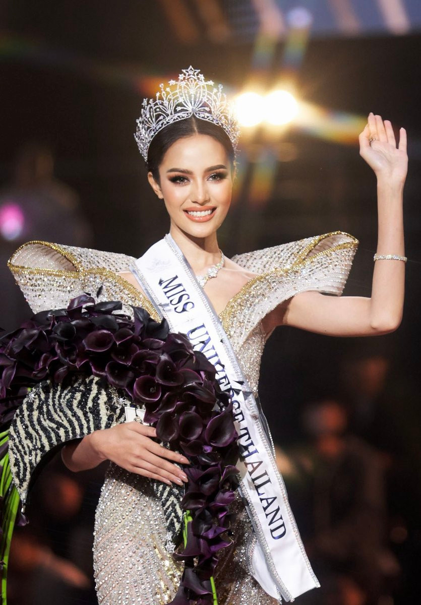 Đương kim Hoa hậu Hoàn vũ Thái Lan - Suchata Chuangsri.