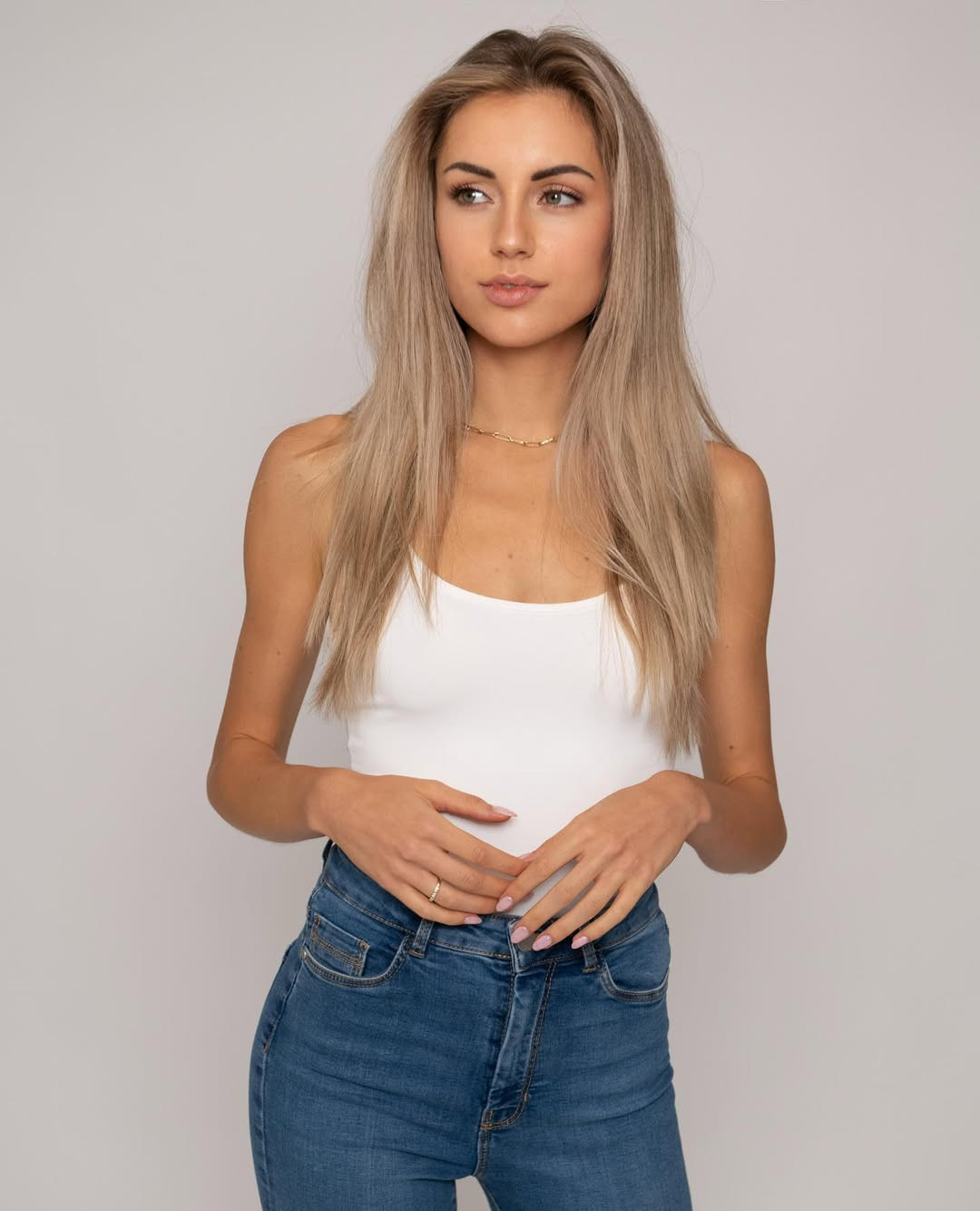 Vượt qua chứng rối loạn ăn uống, Karen duy trì lối sống lành mạnh và tập luyện khoa học để có hình thể săn chắc.