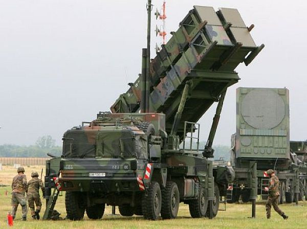 Một loạt hệ thống Patriot đang được triển khai trên biên giới Thổ Nhĩ Kỳ-Syria