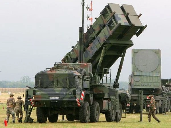 Một loạt hệ thống Patriot đang được triển khai trên biên giới Thổ Nhĩ Kỳ-Syria