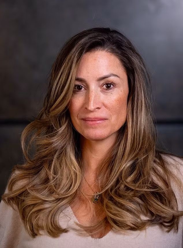 Rebecca Loos tố David Beckham tán tỉnh một người mẫu Tây Ban Nha. Ảnh: Daily Mail. Rebecca Loos tố David Beckham tán tỉnh một người mẫu Tây Ban Nha. Ảnh: Daily Mail.