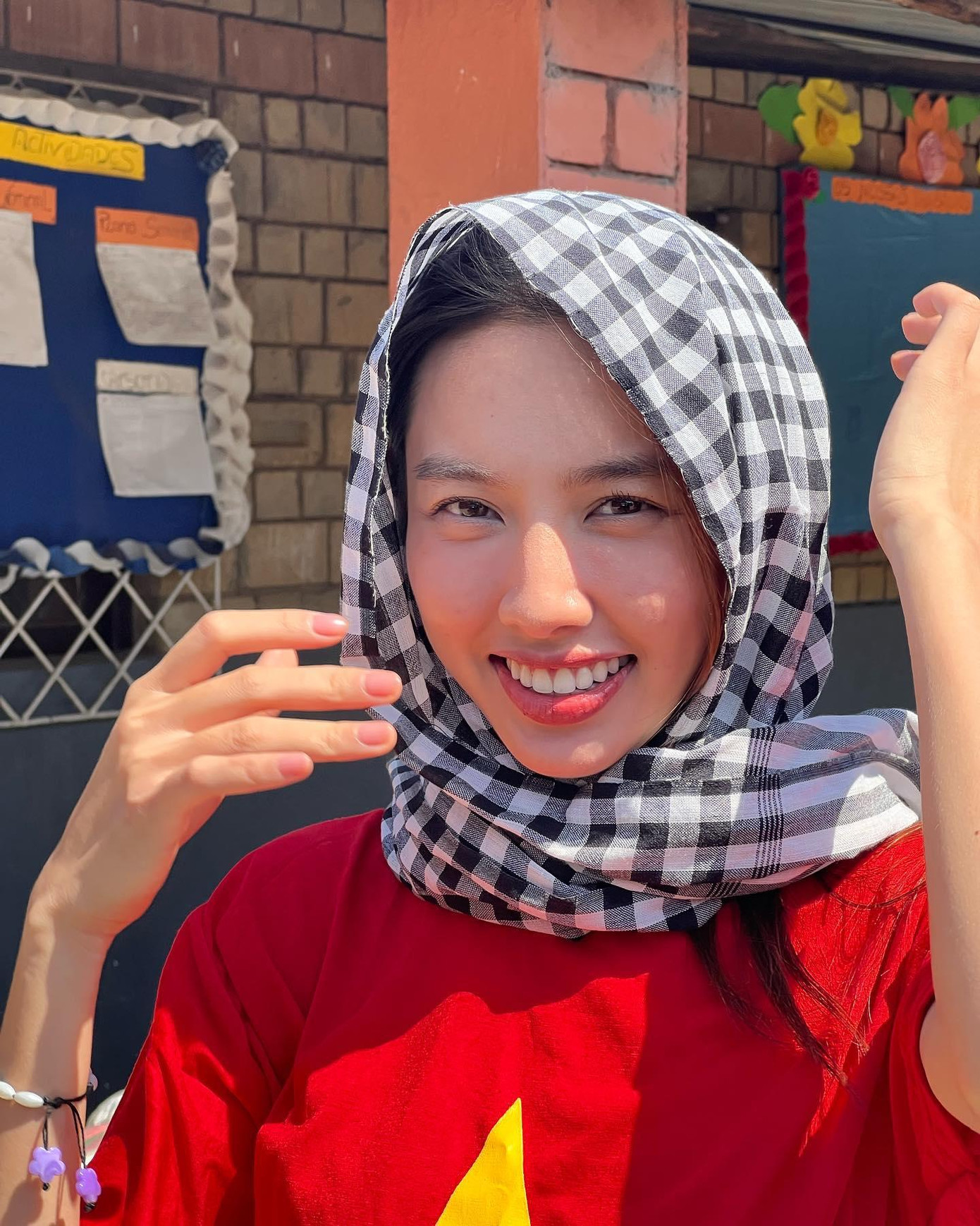 Hình ảnh giản dị mà vẫn xinh đẹp của Thùy Tiên trong chuyến đi ở châu Phi đã ghi điểm trong lòng người hâm mộ. Hình ảnh giản dị mà vẫn xinh đẹp của Thùy Tiên trong chuyến đi ở châu Phi đã ghi điểm trong lòng người hâm mộ.