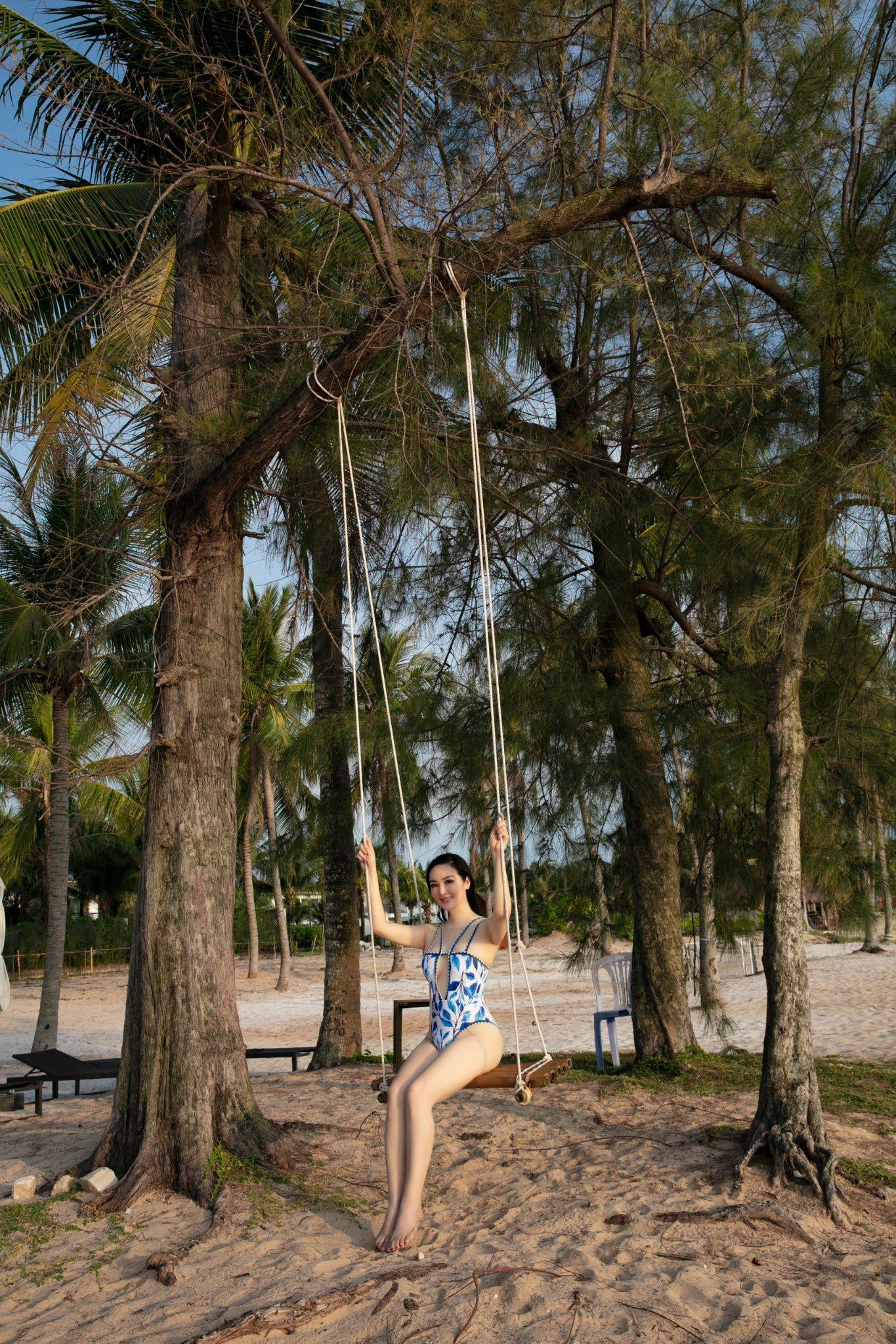 Có thể nói, vẻ đẹp sexy của Giáng My cũng khiến nhiều đàn em trẻ đẹp trong showbiz phải ngưỡng mộ.