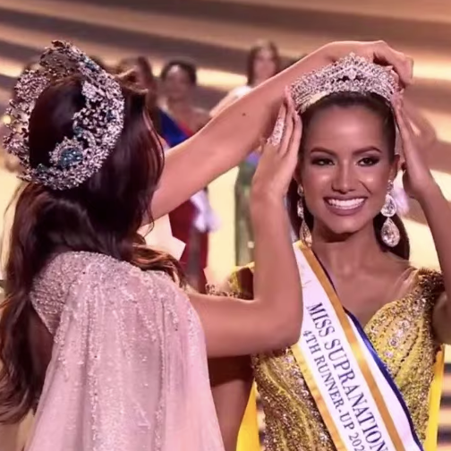 Á hậu 4 thuộc về người đẹp Venezuela.