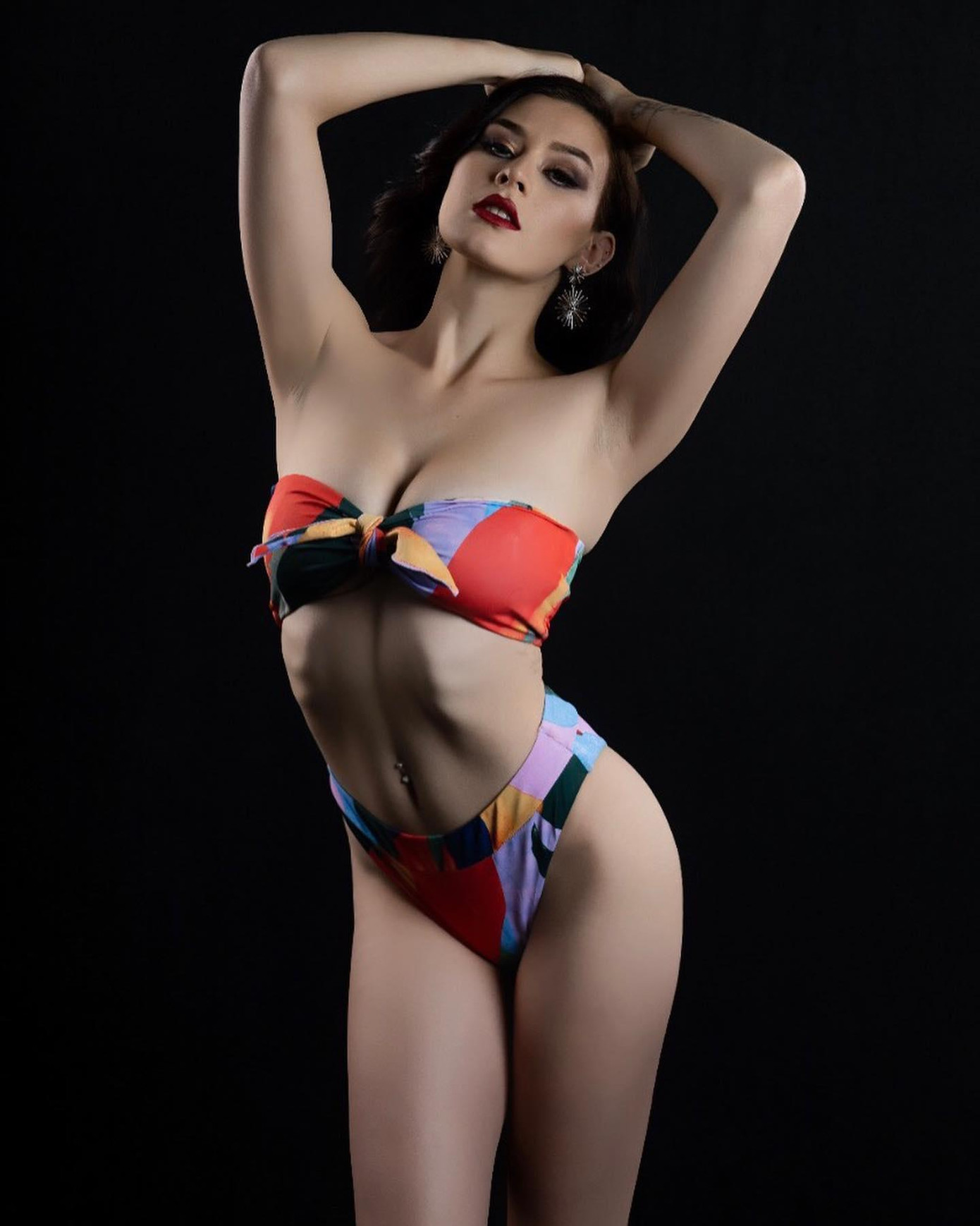 Cô sở hữu body cực kỳ bốc lửa và quyến rũ.