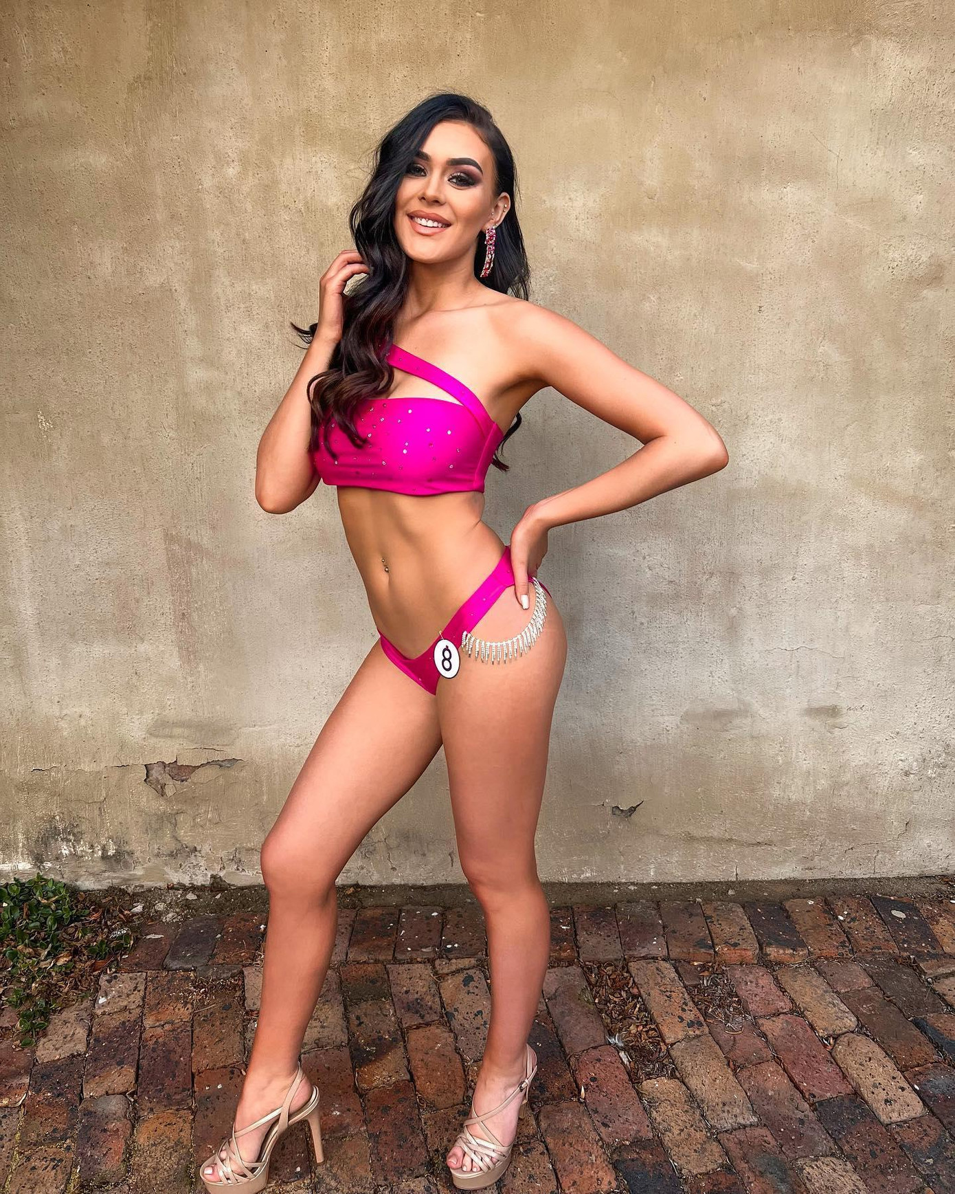 Bên cạnh đó, Lu-Juan Mzyk cũng là một nữ doanh nhân và điều hành doanh nghiệp riêng của mình.