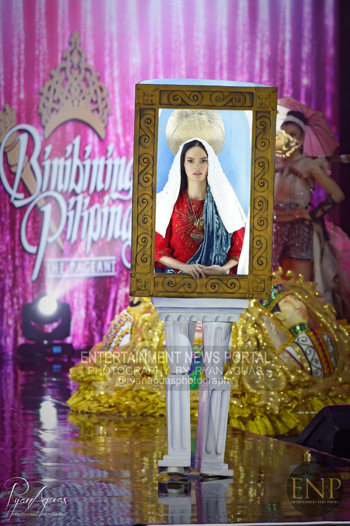 Mới đây, các thí sinh của cuộc thi Binibining Pilipinas 2022 đã cùng tham gia buổi trình diễn Trang phục dân tộc. Rất nhiều bộ trang phục đã gây ấn tượng bởi sự hoành tráng, kỳ công.