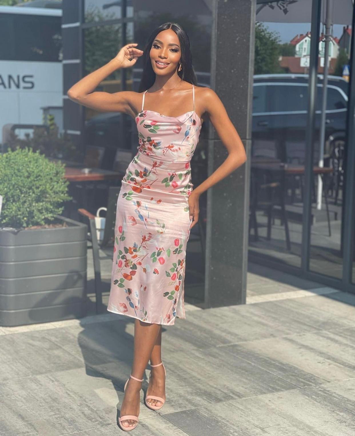 Mặc dù vậy, sau khi trở về nước, cô không được Nam Phi công nhận danh hiệu Á hậu 2 Miss Universe 2021 do những mâu thuẫn trước đó.