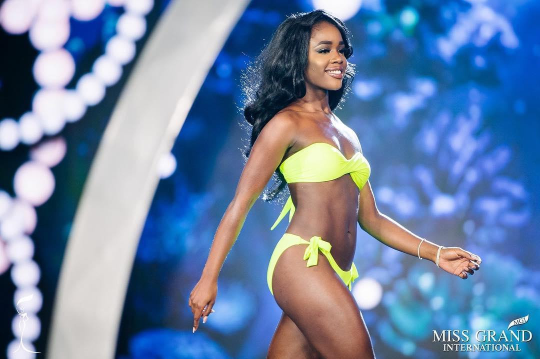 Mặc dù vậy vì là lần đầu tiên chinh chiến sắc đẹp nên người đẹp đã không có nhiều kinh nghiệm và đành phải ngậm ngùi ra về trắng tay. Mặc dù vậy vì là lần đầu tiên chinh chiến sắc đẹp nên người đẹp đã không có nhiều kinh nghiệm và đành phải ngậm ngùi ra về trắng tay.