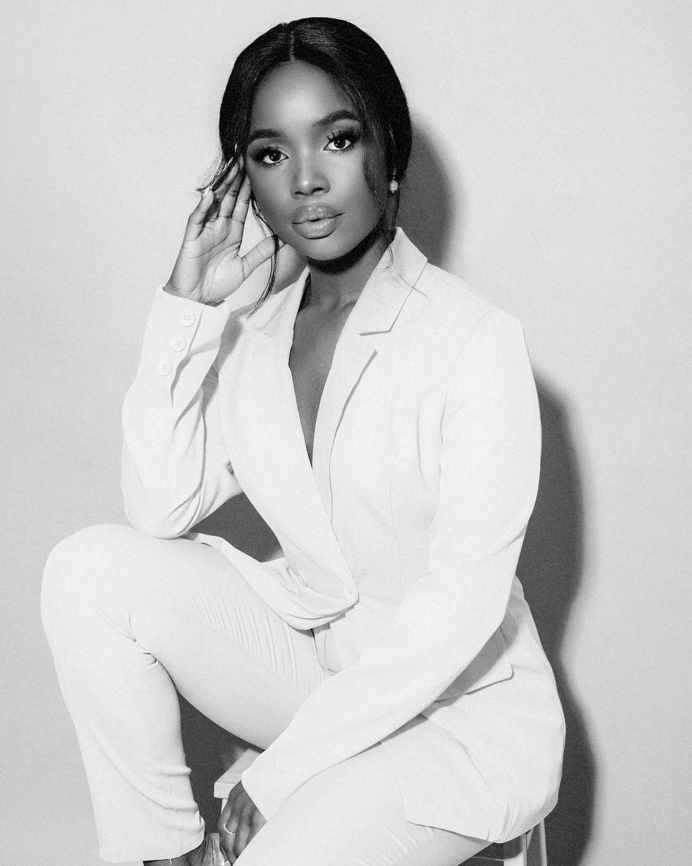 Các fans sắc đẹp nước nhà đang mong đợi sự tỏa sáng của Noky Simbani tại cuộc thi Miss Universe 2022. Các fans sắc đẹp nước nhà đang mong đợi sự tỏa sáng của Noky Simbani tại cuộc thi Miss Universe 2022.