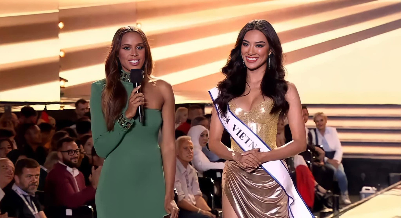 Kim Duyên trong vòng thi ứng xử sau khi lọt top 5.