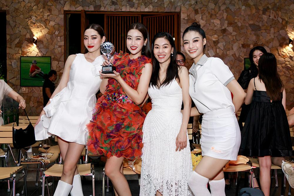 Hoa hậu Đỗ Mỹ Linh bất ngờ giật giải Nhì ở bảng Lady tại giải đấu GOLF STRONG VIETNAM nằm trong khuôn khổ cuộc thi Miss World Vietnam 2022.