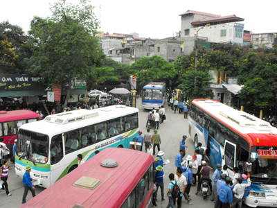 Tết sắp đến, việc an toàn trong đi lại là quan tâm hàng đầu của người dân. Ảnh: Sỹ Lực